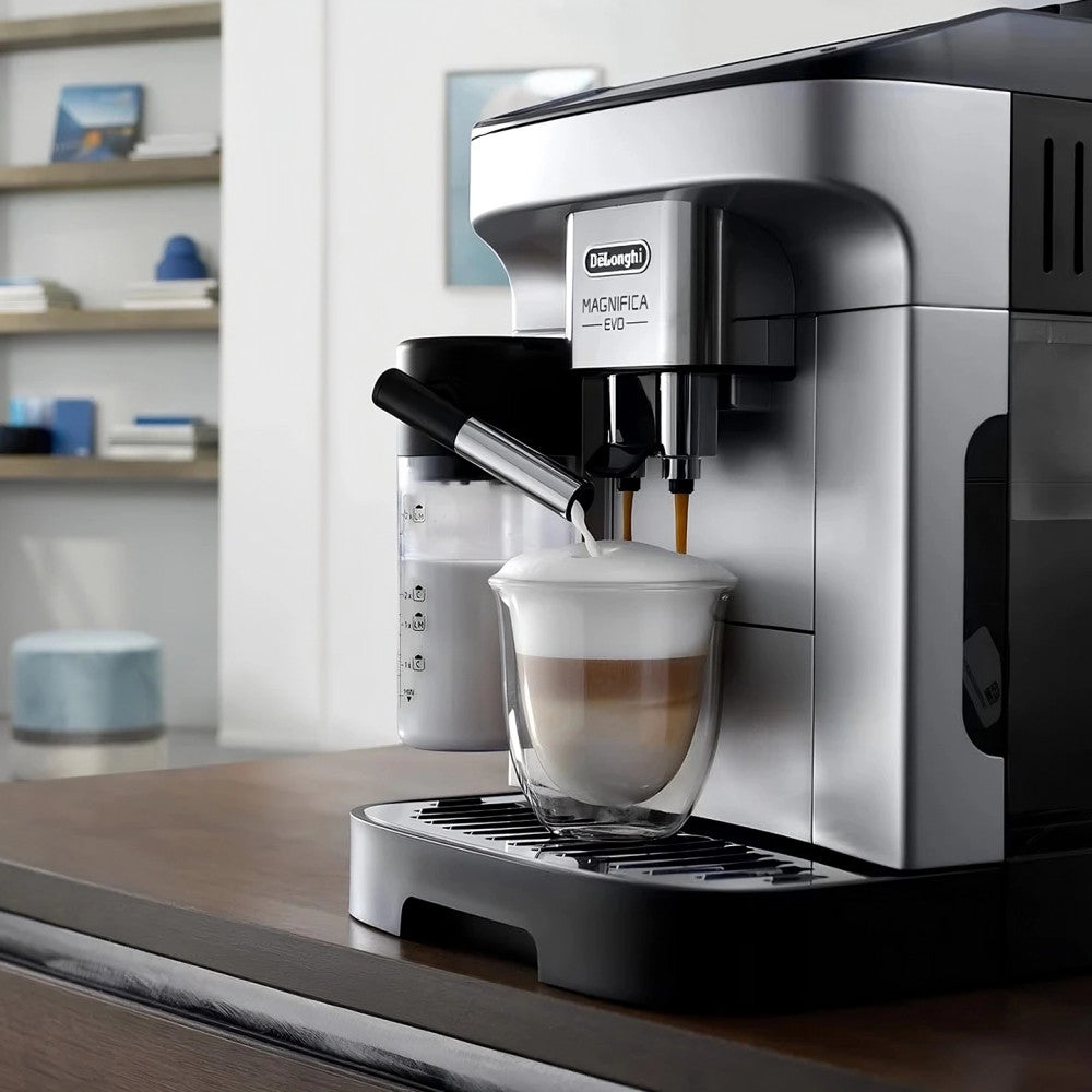 Magnifica Evo ECAM290.61.SB Kaffeevollautomat mit LatteCrema Milchsystem, 7 Direktwahltasten, 2-Tassen-Funktion, Silber/Schwarz